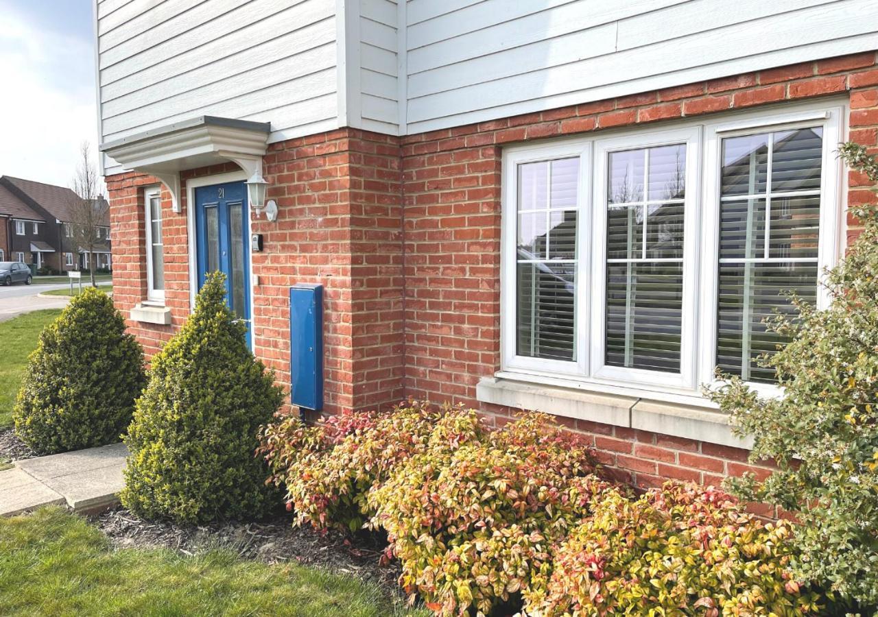 Ashford Holiday Home Sleeps 6 Free Parking Wifi Willesborough Eksteriør billede