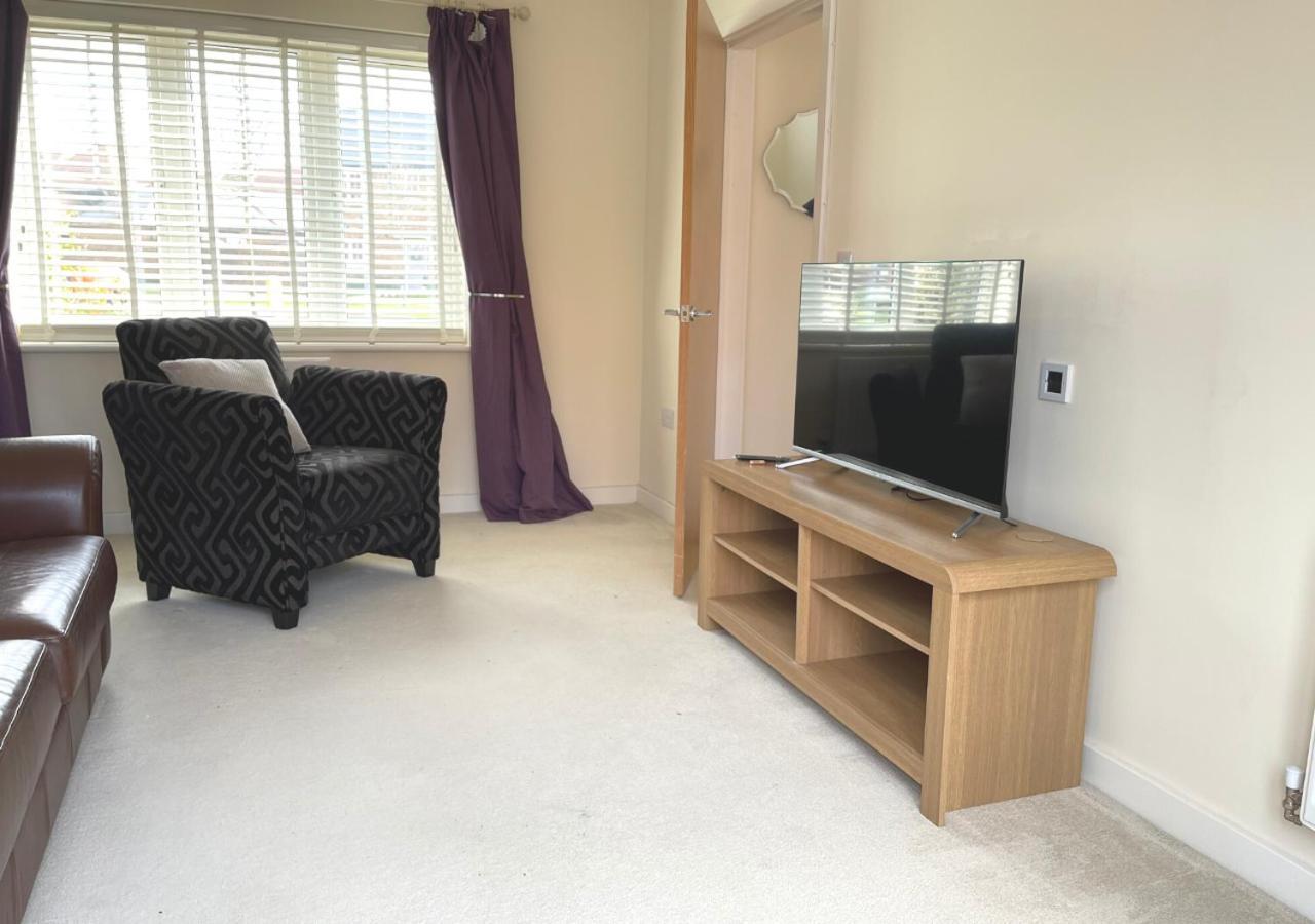 Ashford Holiday Home Sleeps 6 Free Parking Wifi Willesborough Eksteriør billede