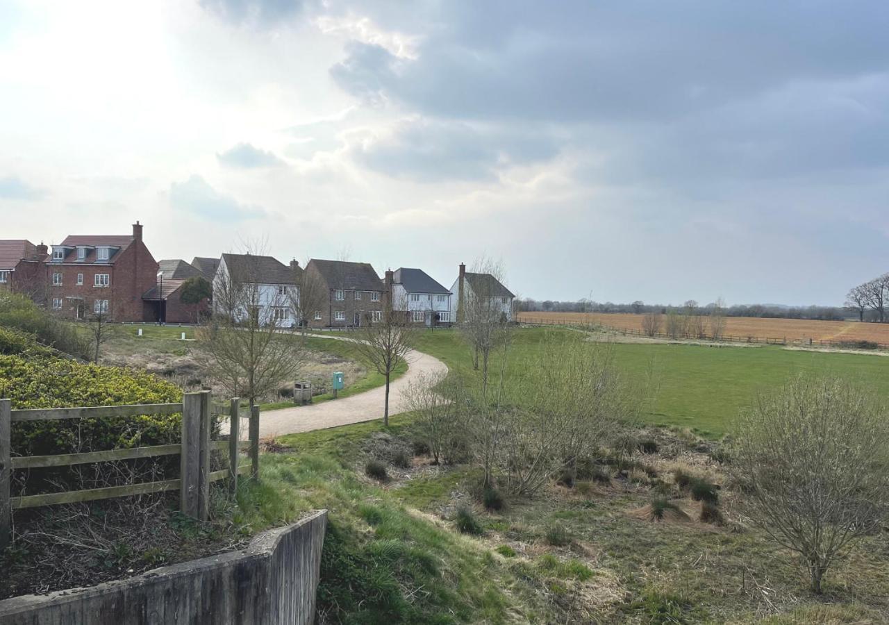 Ashford Holiday Home Sleeps 6 Free Parking Wifi Willesborough Eksteriør billede