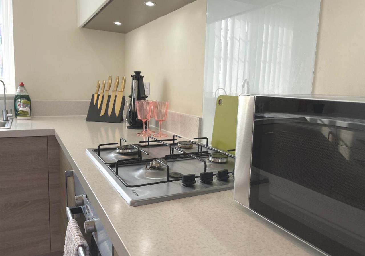 Ashford Holiday Home Sleeps 6 Free Parking Wifi Willesborough Eksteriør billede