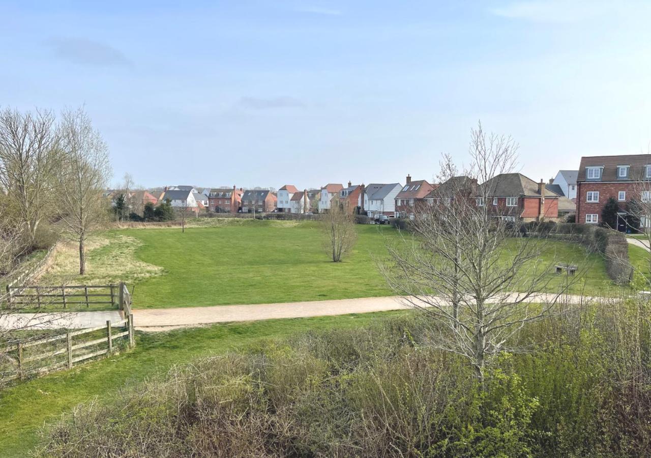 Ashford Holiday Home Sleeps 6 Free Parking Wifi Willesborough Eksteriør billede