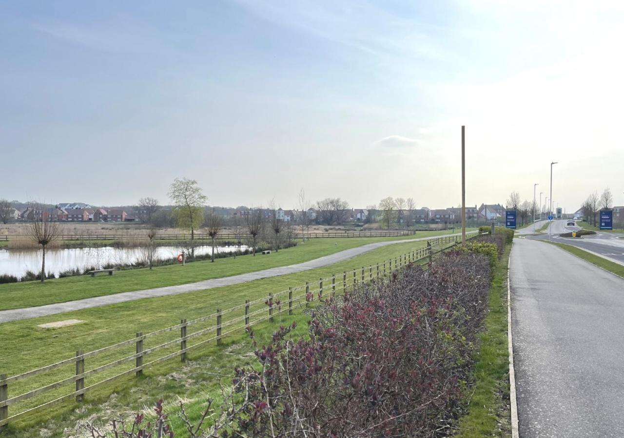 Ashford Holiday Home Sleeps 6 Free Parking Wifi Willesborough Eksteriør billede