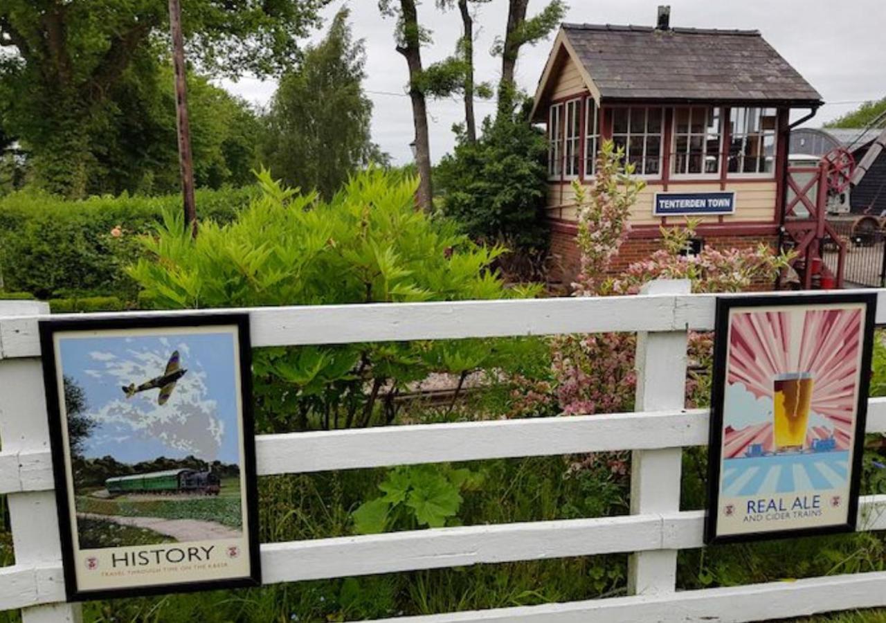 Ashford Holiday Home Sleeps 6 Free Parking Wifi Willesborough Eksteriør billede